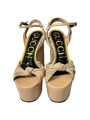 Gucci Gucci Crawford Knot Platform Heels in Nude Leather (view 2)