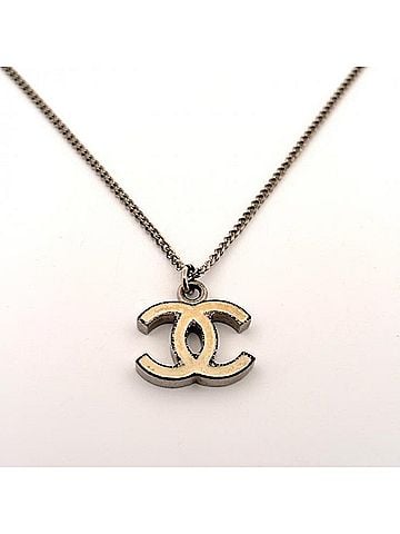 Chanel Chanel necklace, Coco Mark 07V, metal, silver, off-white, CC, reversible. (view 1)