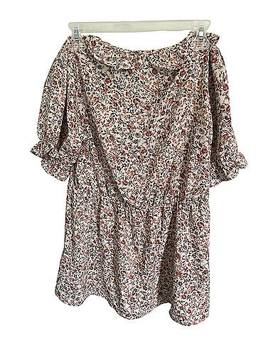 Doe & Rae Short Sleeve Blouse (view 2)