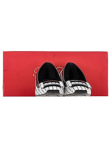 Roger Vivier Roger Vivier Belle Vivier Graphic Grid Pumps in White Leather (view 2)