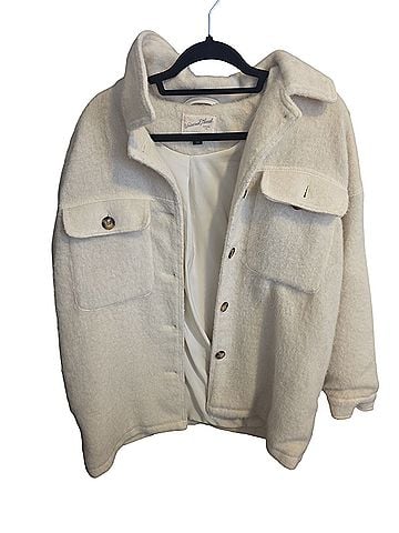 Universal Thread Coat (view 1)