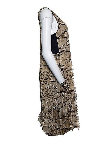 Dries Van Noten Dries van Noten, sleeveless and quilted dress (view 2)
