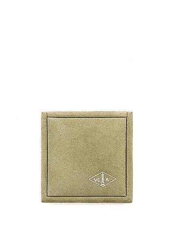 Van Cleef & Arpels Sweet Alhambra Pendant Necklace 18K Yellow Gold and Mother of Pearl (view 2)