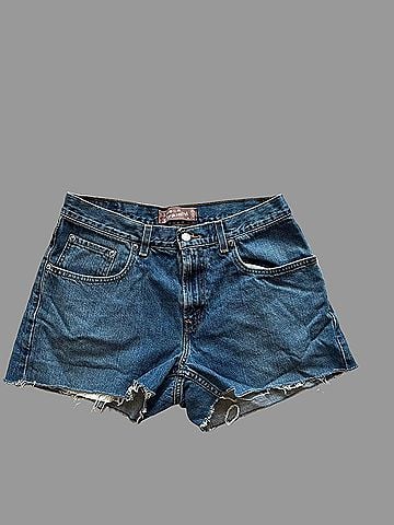Levi's Women's 569 Denim Shorts in Medium Wash (view 2)