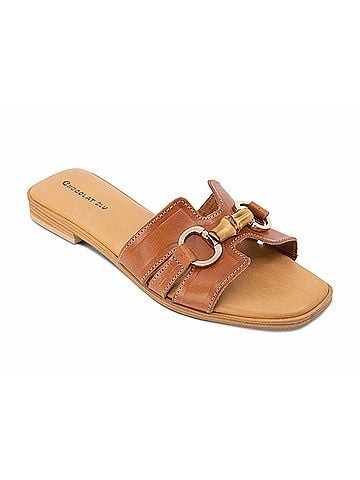 Chocolat Blu Women's Baz Leather Flats in Brown (view 1)