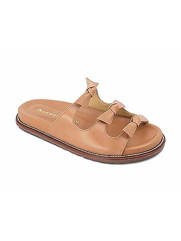 Chocolat Blu Women's Zoya Flats in Camel Brown (view 1)