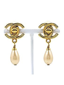 Chanel Chanel Coco Mark Turnlock Motif Earrings, Vintage, Gold Plated x Faux Pearl, 1996, 96P, Approx. 14.8g, Women's. (view 1)