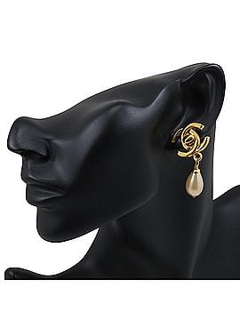 Chanel Chanel Coco Mark Turnlock Motif Earrings, Vintage, Gold Plated x Faux Pearl, 1996, 96P, Approx. 14.8g, Women's. (view 2)