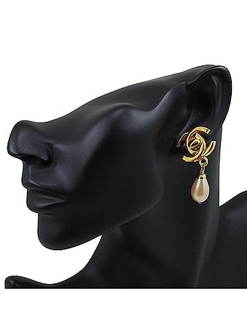 Chanel Chanel Coco Mark Turnlock Motif Earrings, Vintage, Gold Plated x Faux Pearl, 1996, 96P, Approx. 14.8g, Women's. (view 2)