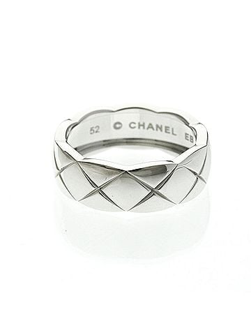 Chanel Chanel Coco Crush Ring Medium Model White Gold (18K) Fashion No Stone Band Ring Silver (view 1)