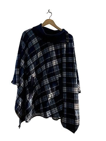 Fervour Poncho (view 1)