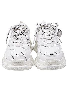 Balenciaga Balenciaga Triple S All Over Logo Sneakers in White Polyurethane (view 2)