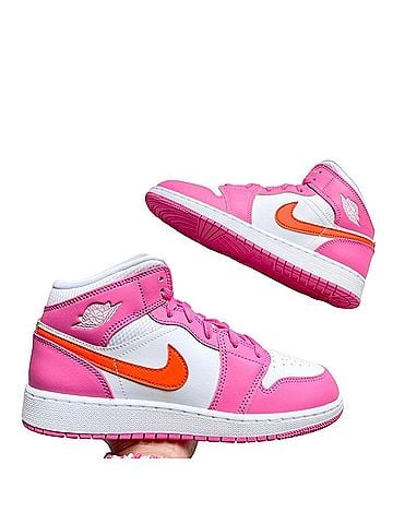 Jordan Jordan 1 Mid GS Strawberry Pink  Sneakers (view 1)
