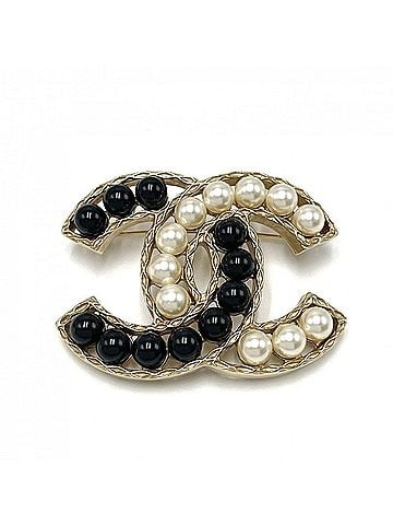 Chanel Chanel Brooch for Women, Coco Mark, Accessory, CHANEL GP, Faux Pearl, A16B, White/Black, Approx. 27.3g, 2016 (view 1)