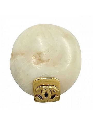 Chanel Chanel Brooch for Women, Stone Coco Mark, Vintage Round, CHANEL GP 96P Gold, Approx. 31.8g, 1996 (view 1)