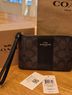 Coach Print Brown Black Leather Wristlet One size - photo 4