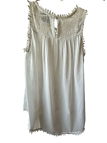 W5 Sleeveless Blouse (view 2)