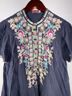 Johnny Was 100% Rayon 100% Polyester Gray Short Sleeve Blouse Size S - photo 3