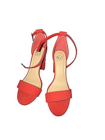 Heart in D Heels (view 1)