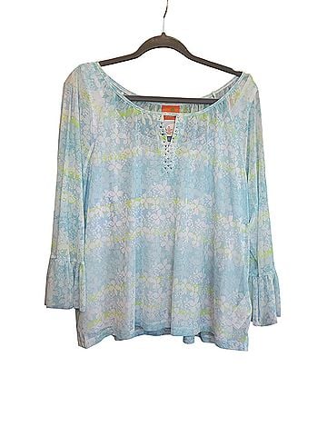 Hearts of Palm Woman Long Sleeve Blouse (view 1)