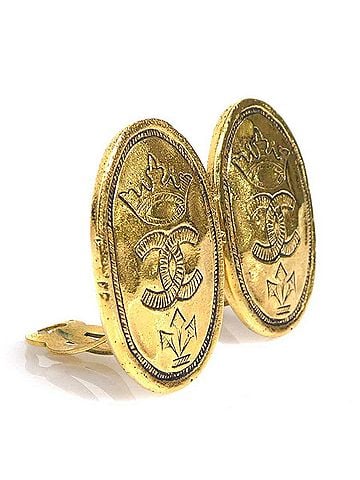 Chanel Chanel earrings, Coco Mark design, metal, gold, women's, e62011k (view 2)