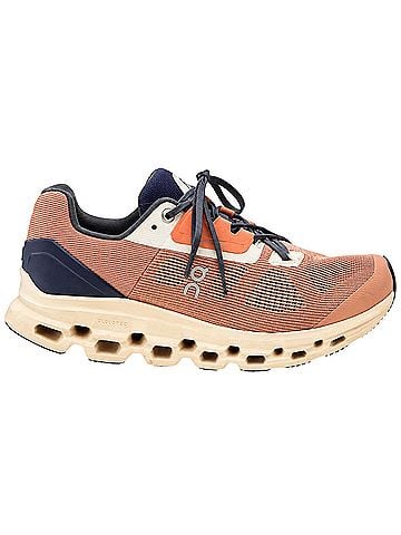 On Cloud Cloudgo running lightweight with CloudTec cushioning shoe Sneakers (view 1)