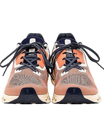 On Cloud Cloudgo running lightweight with CloudTec cushioning shoe Sneakers (view 2)