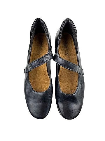 Naot Heels (view 2)