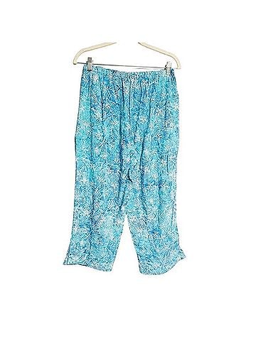Blue Ginger Blue Floral Print Crop Pants Casual Pants (view 2)