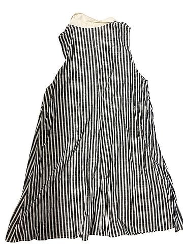 H&M Sleeveless Button-Down Shirt (view 2)