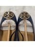 Tory Burch 100% Leather Blue Heels Size 5 - photo 7