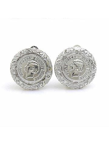 Chanel Chanel Mademoiselle Metal Silver Earrings for Women e62035a (view 1)