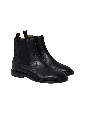 Isabel Marant Isabel Marant Chelay Boots in Black Leather (view 2)