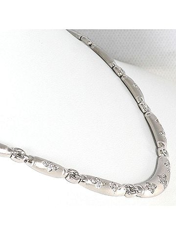 Unbranded 18K (18-karat white gold) necklace with 0.58ct diamond, total weight 29.7g, 42cm length. Jewelry. (view 2)