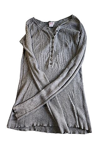 Lipstick Long Sleeve Button-Down Shirt (view 1)