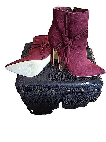 Sretsis Ankle Boots (view 1)