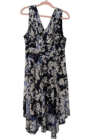 Vera Wang Cocktail Dress (view 1)