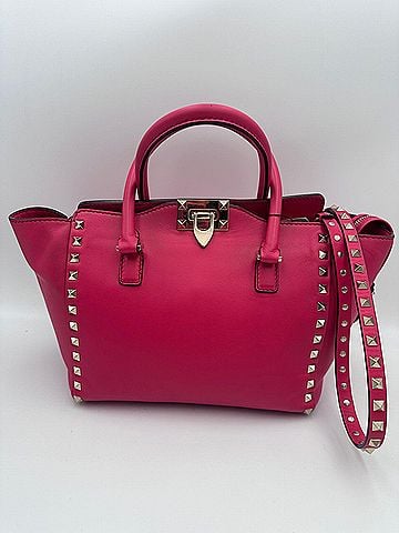 Valentino Garavani Rockstud Medium Pink Women's Handbag (view 1)