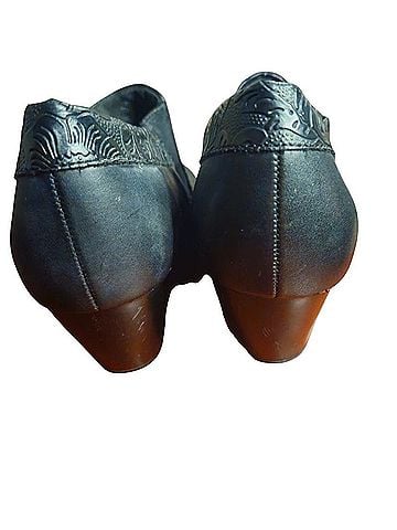 Bare Traps baretrap Ankle Boots (view 2)