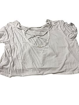 American Eagle Outfitters T-Shirt (view 2)