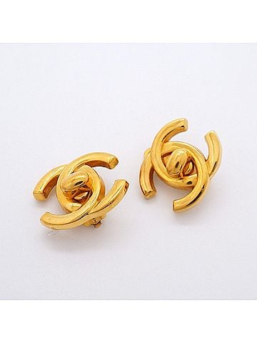 Chanel Chanel earrings, Coco Mark, turnlock, GP plated, gold, women's. (view 2)