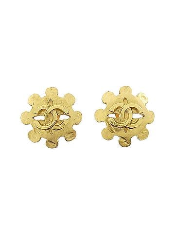 Chanel Chanel 03034 Earrings (view 1)