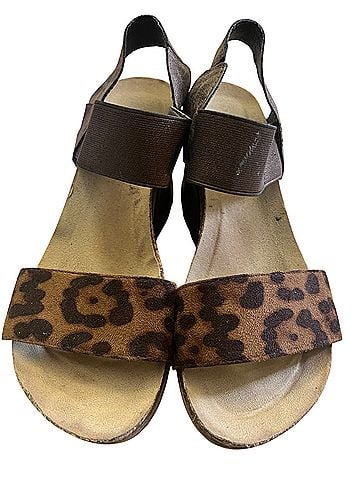 Pierre Dumas Wedges (view 1)