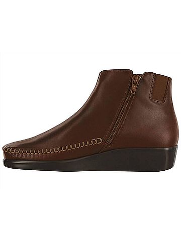 SAS Women's Jade Ankle Boot in Walnut (view 2)