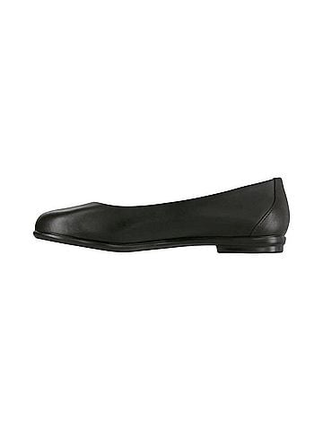 SAS Women's Scenic Ballet Flat in Black (view 2)