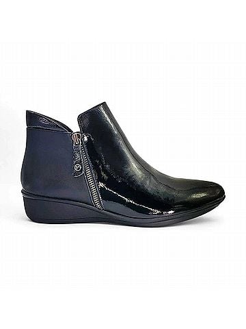 Revere Women's Damascus Wedged Boot in Black Patent (view 1)