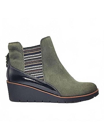 Revere Women's Galway Wedged Boot in Moss Suede (view 1)