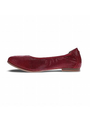 Revere Women's Nairobi Ballet Flats in Cherry Lizard (view 2)