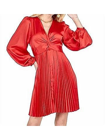Joy Joy Front Twisted Pleated Dress in Red (view 2)
