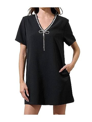 Sugarlips Stazie V-Neck Shift Mini Dress in Black (view 2)